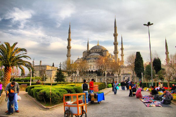 تركيا تجني 27 مليار دولار من السياحة خلال 2017