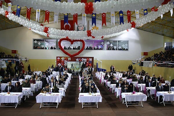حفل زفاف جماعي في إسطنبول لأبناء الجاليات العربية
