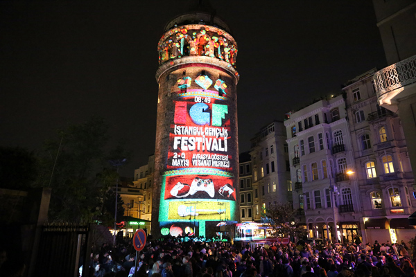انطلاق مهرجان إسطنبول الشبابي